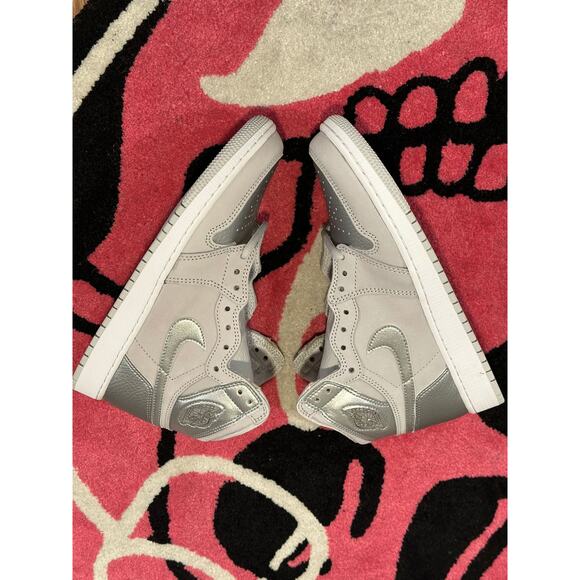 Jordan 1 Retro High CO Japan Neutral Grey (GS) 7 - Picture 3 of 9